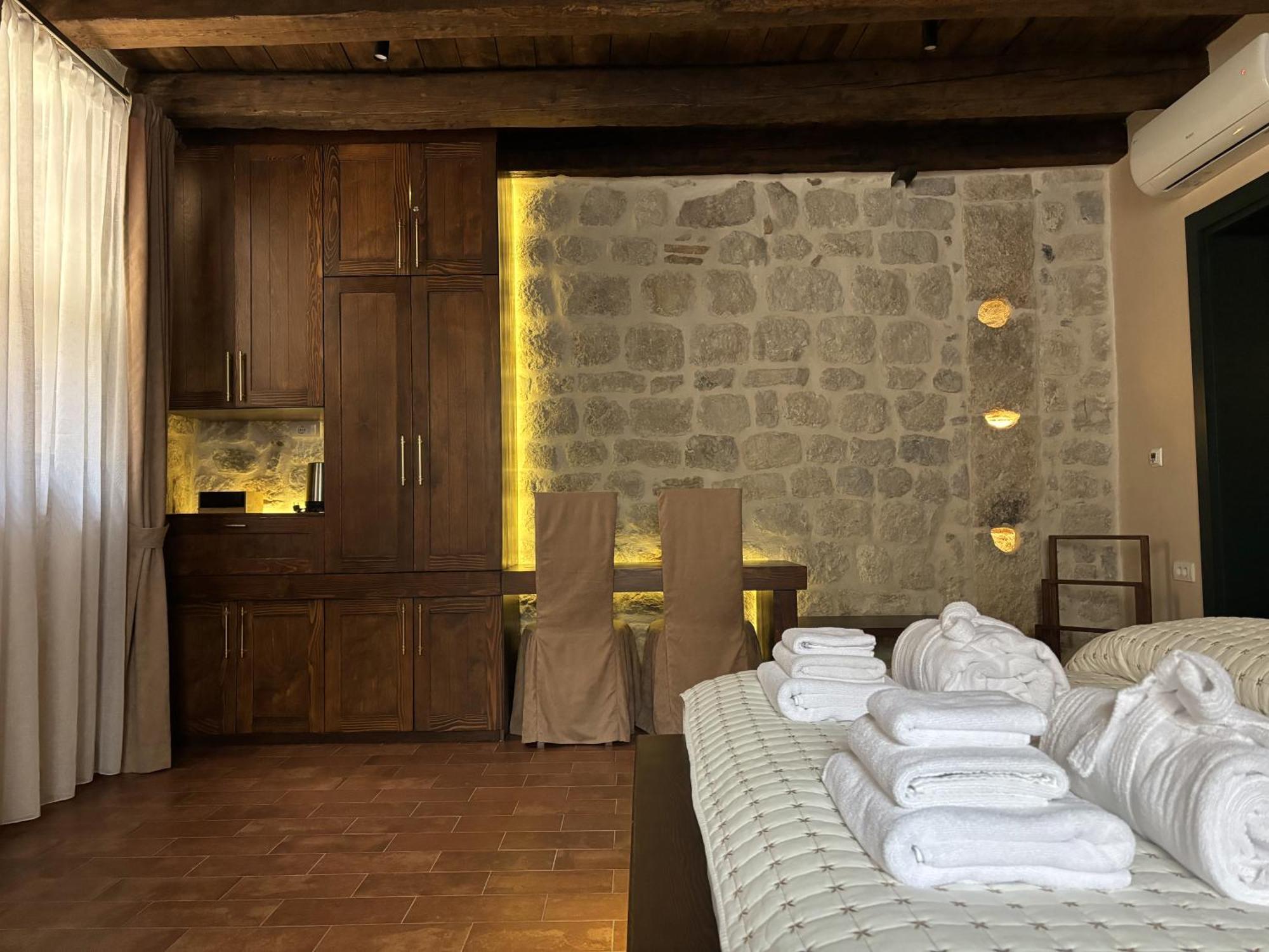 Kazin Supreme Hotel Kotor Exterior photo
