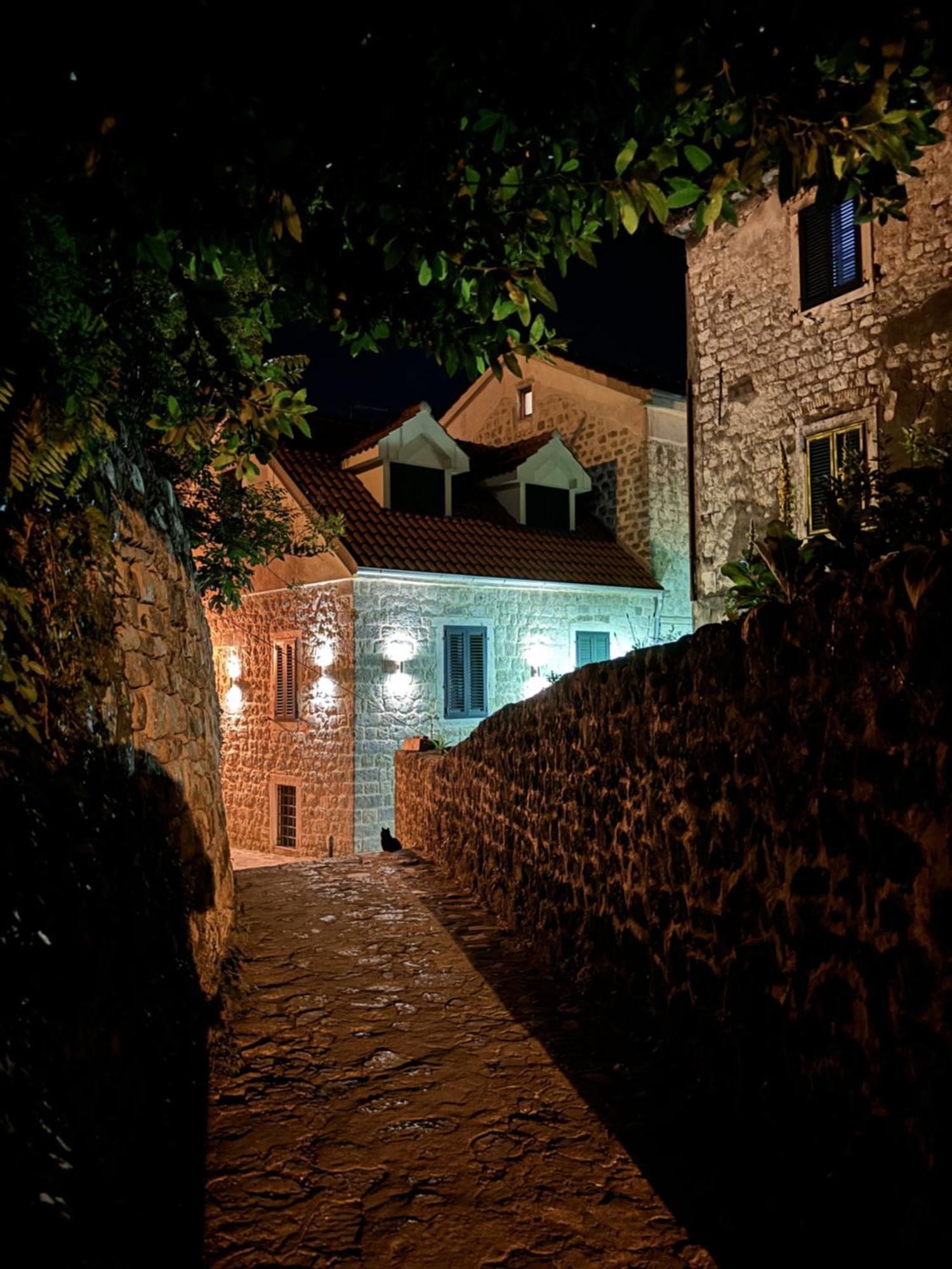 Kazin Supreme Hotel Kotor Exterior photo